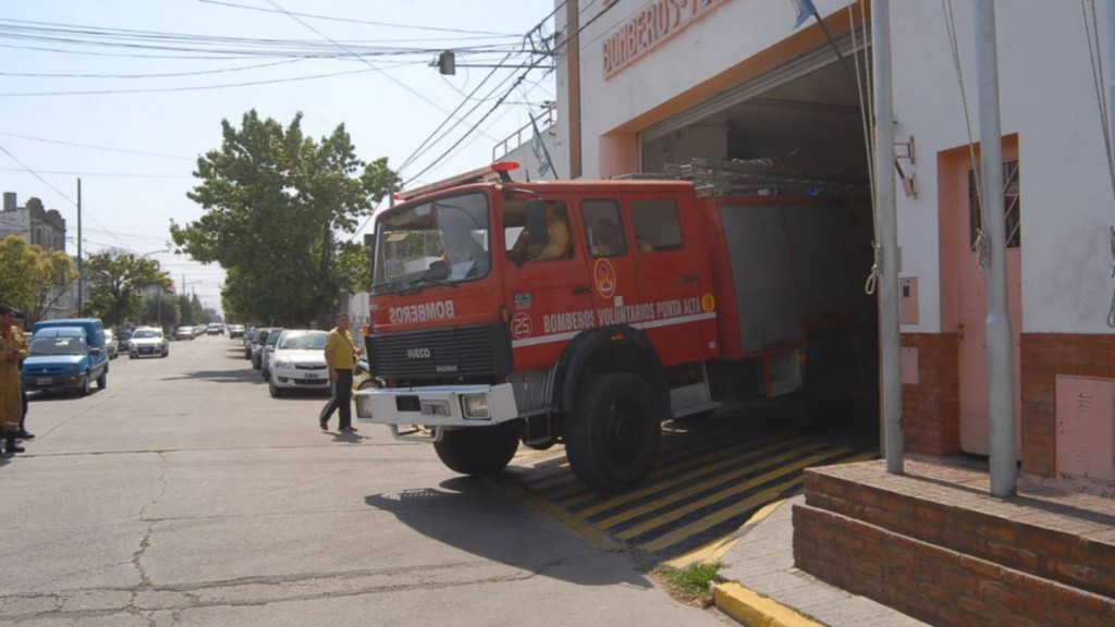Bomberos Voluntarios: sin  Tiempo para el brindis!!