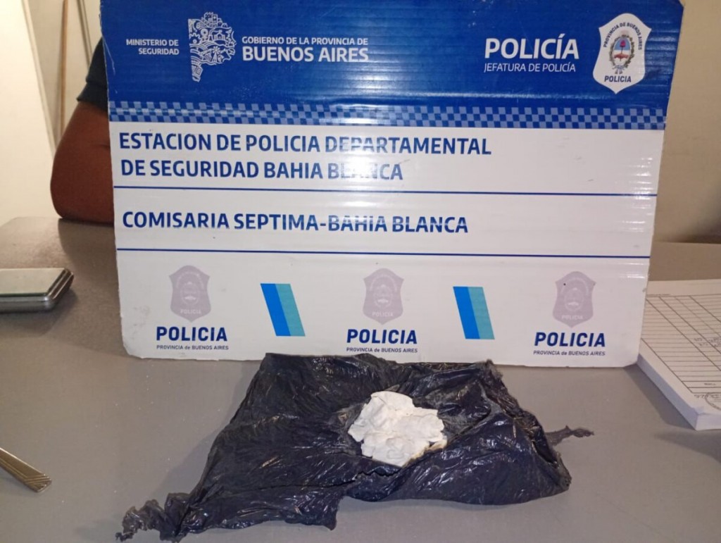 Detuvieron a una pareja con cocaína en un hotel alojamiento