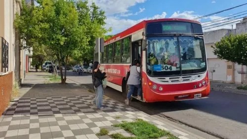 Cierre inminente de la Compañía Puntaltense S.A.: incertidumbre por el futuro del transporte urbano