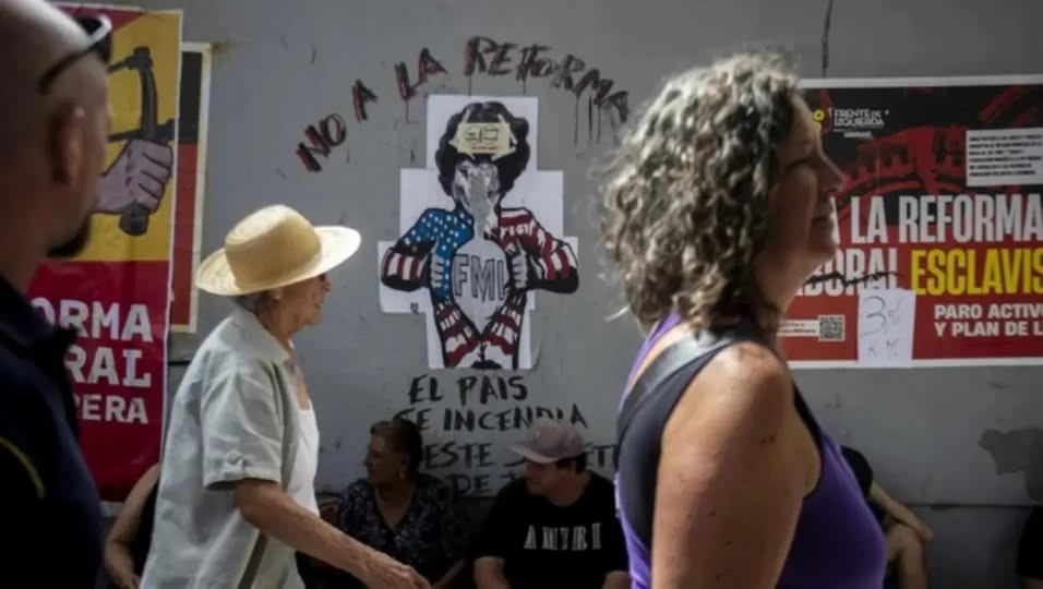 Reforma laboral: qué dice el polémico artículo 44 y cómo afectaría a las licencias por enfermedad