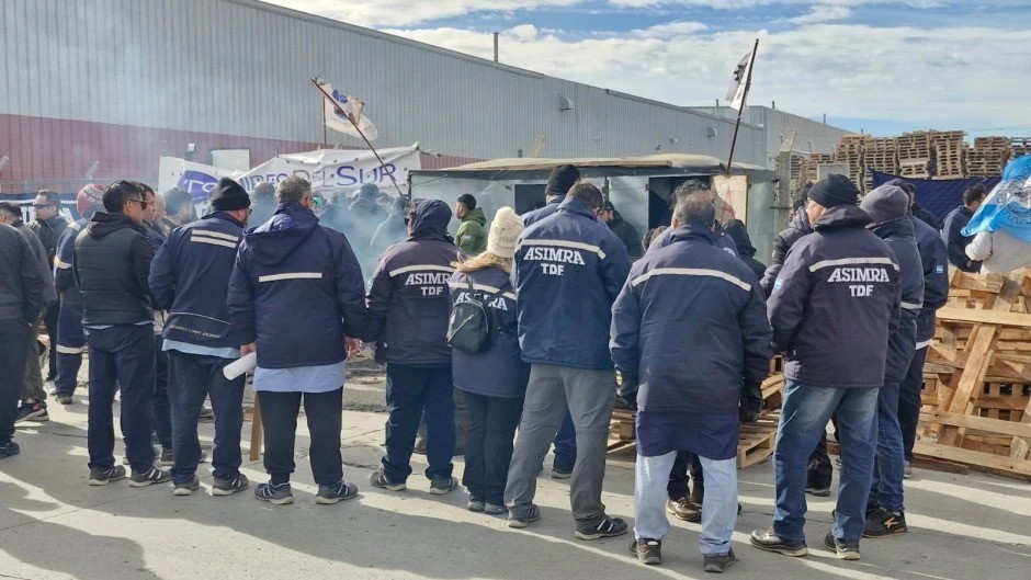 La toma de una fábrica de aires acondicionados anticipa una crisis industrial en Tierra del Fuego
