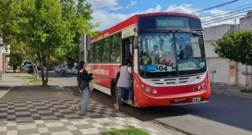 Cierre inminente de la Compañía Puntaltense S.A.: incertidumbre por el futuro del transporte urbano