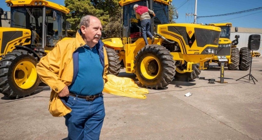La histórica fábrica de tractores Pauny entró en crisis y cae la imagen de Milei