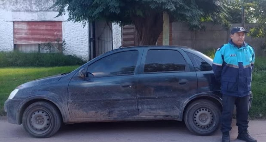 Recuperan en Punta Alta un auto robado que estaba con la llave puesta en un garaje