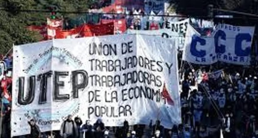 Los movimientos sociales vuelven a las calles en reclamo de un salario social