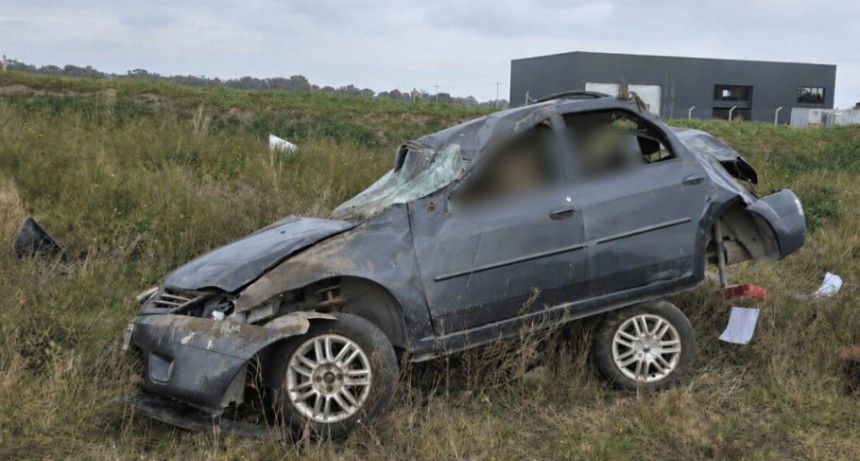 Tragedia vial: un muerto tras un vuelco frente al V Cuerpo del Ej&eacute;rcito