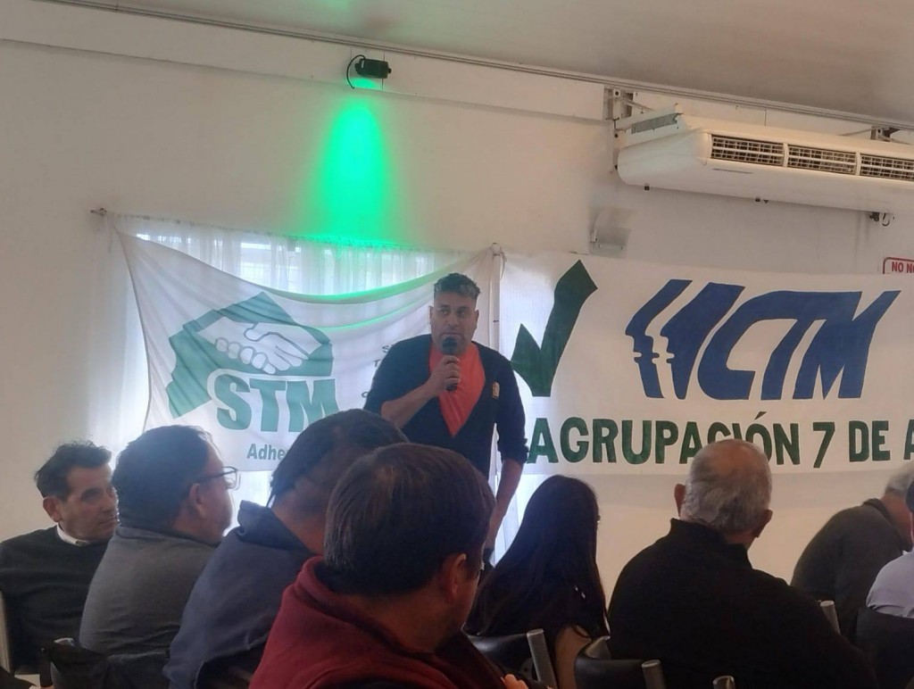 Acuerdo entre ejecutivo municipal y trabajadores por aumento del 5% salarial