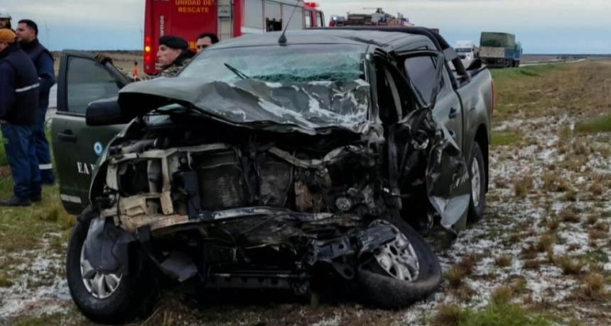 Choque frontal en la Ruta 33: tres militares resultaron heridos