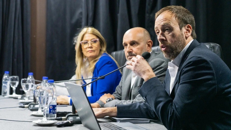 Kicillof baja el impuesto automotor al 75% de los propietarios de vehículos de la provincia