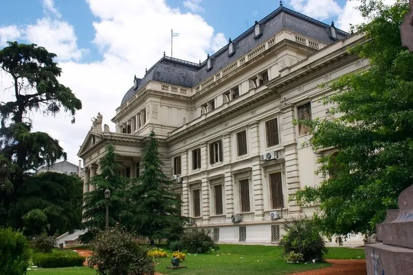 La oposición le reclama a Kicillof que el fondo de ayuda a municipios no esté atado al endeudamiento