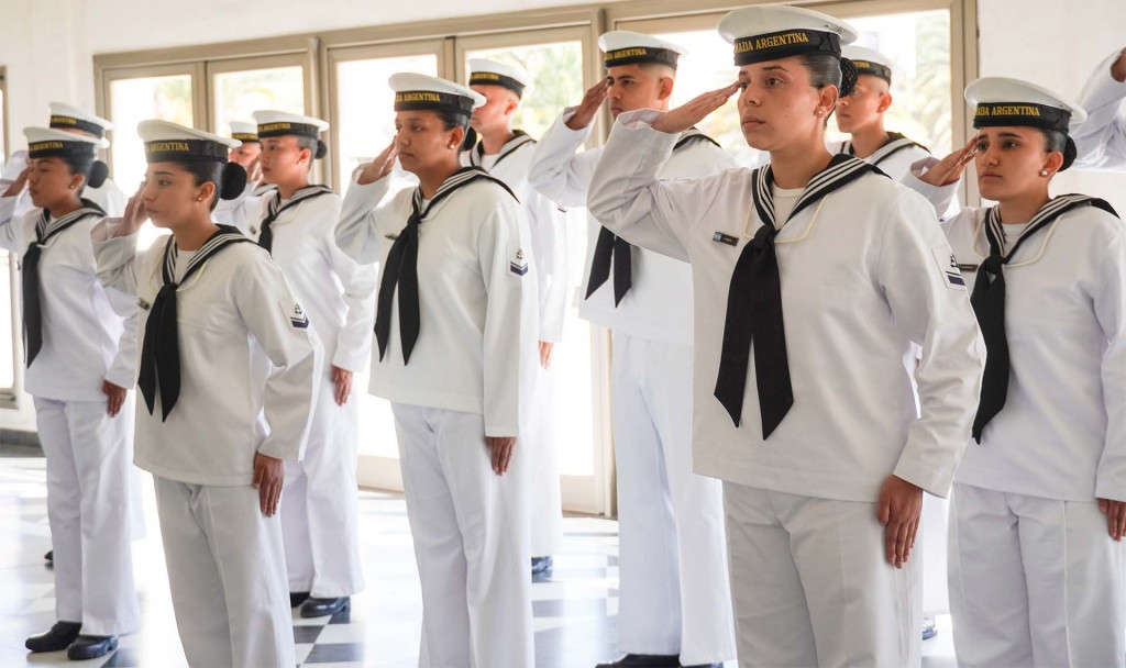 Nuevos Cabos Segundos egresan de la Escuela de Suboficiales de la Armada