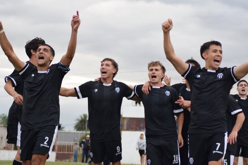 Liniers ganó por penales y forzó la final extra ante Huracán