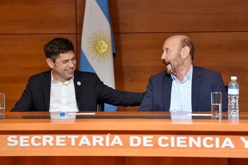 Kicillof e Insfrán firmaron un acuerdo de colaboración entre ambas provincias