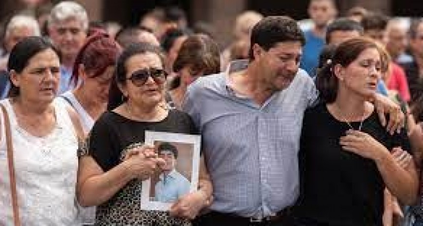 Para los padres de Fernando B&aacute;ez Sosa, los asesinos de su hijo "merecen cadena perpetua": "Basta de privilegios"