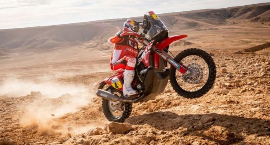  Luciano Benavides consigui&oacute; su segunda victoria en la novena etapa del Rally Dakar 