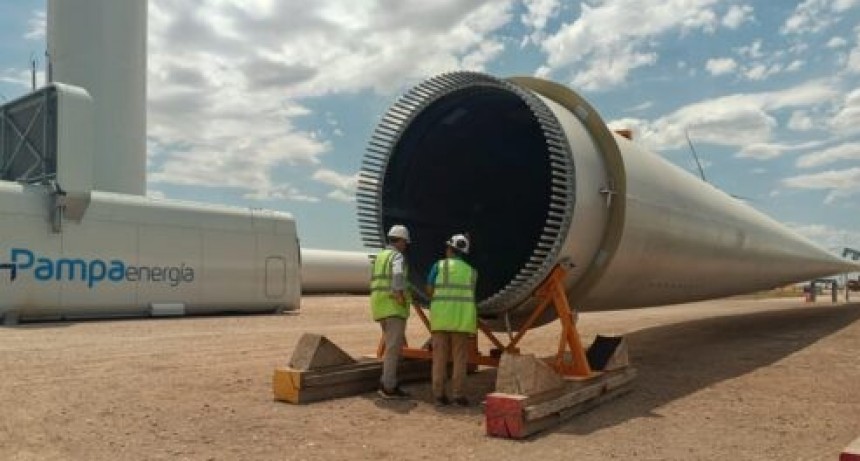  Avanza la instalaci&oacute;n de nuevos aerogeneradores en el parque eolico Pampa Energia