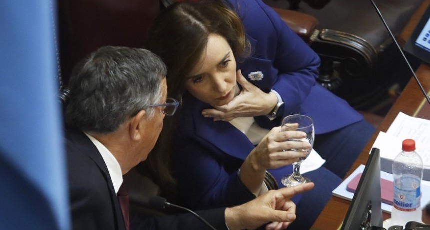 Versiones de un contacto en Cumel&eacute;n de Villarruel con Macri agravan la interna con Milei