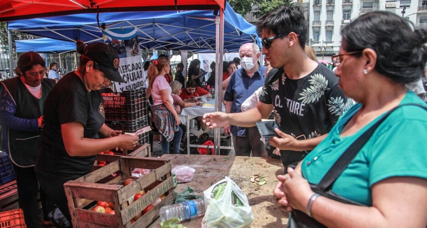 Feriazo de la UTEP en Congreso: carne y pescado a precios populares