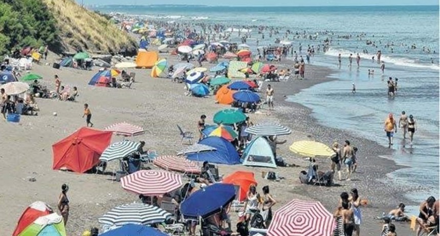 Gran afluencia de turistas para la Primera Quincena en Pehuen Co