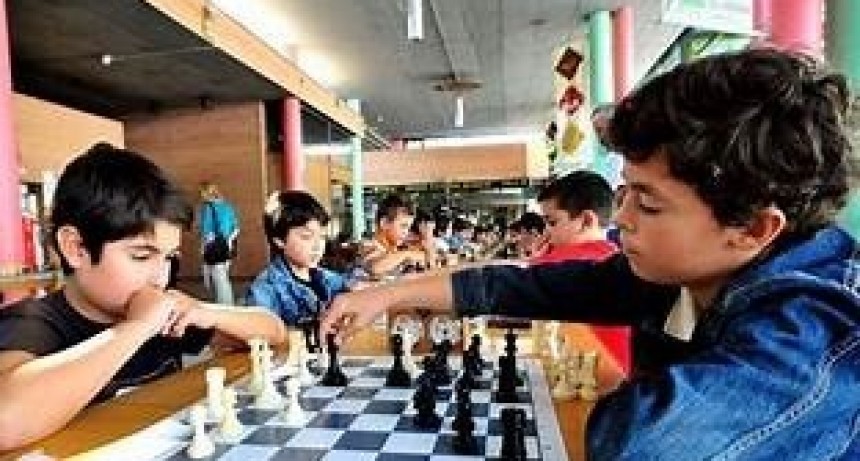 LA IMPORTANCIA DE PROMOVER EL AJEDREZ EN LAS INSTITUCIONES EDUCATIVAS Y ESCUELAS
