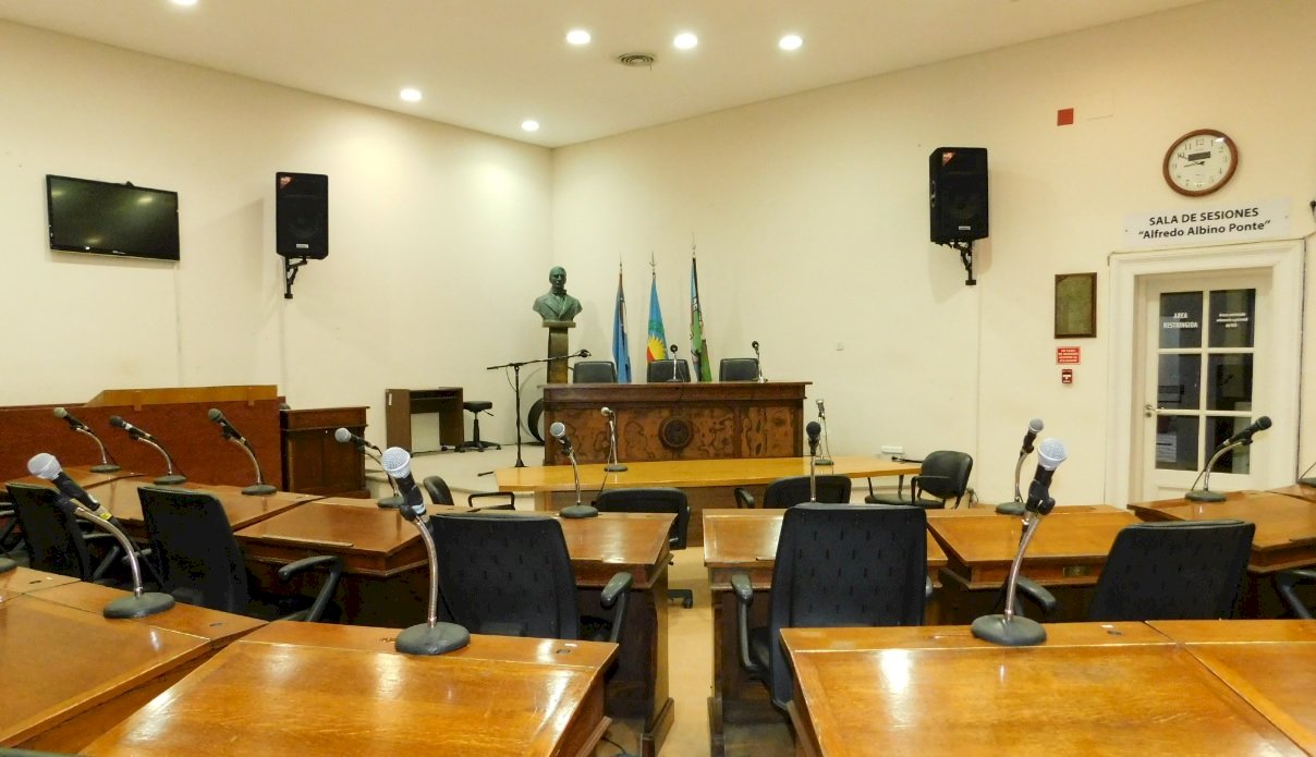 Bah&iacute;a Blanca: piden sesi&oacute;n especial para remover a la presidenta del cuerpo