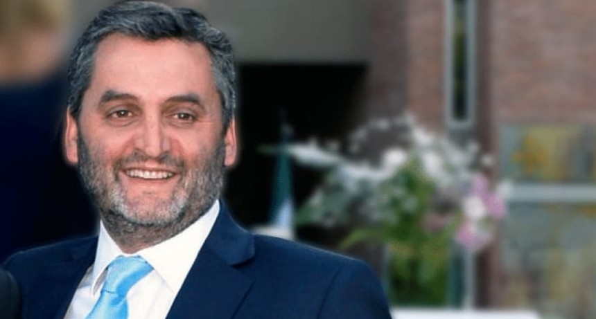 Otro gerente libertario sac&oacute; pasajes 20 veces m&aacute;s baratos por Aerol&iacute;neas y se fue a la playa en Brasil