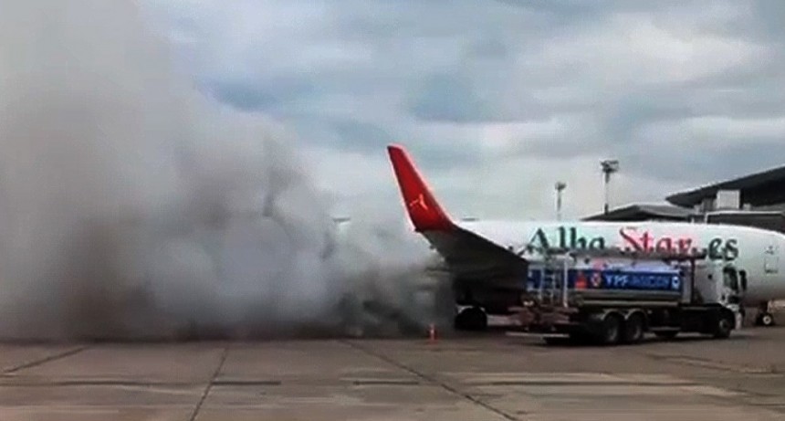 Un avi&oacute;n de Flybondi no pudo despegar de Jujuy porque se le quem&oacute; un motor