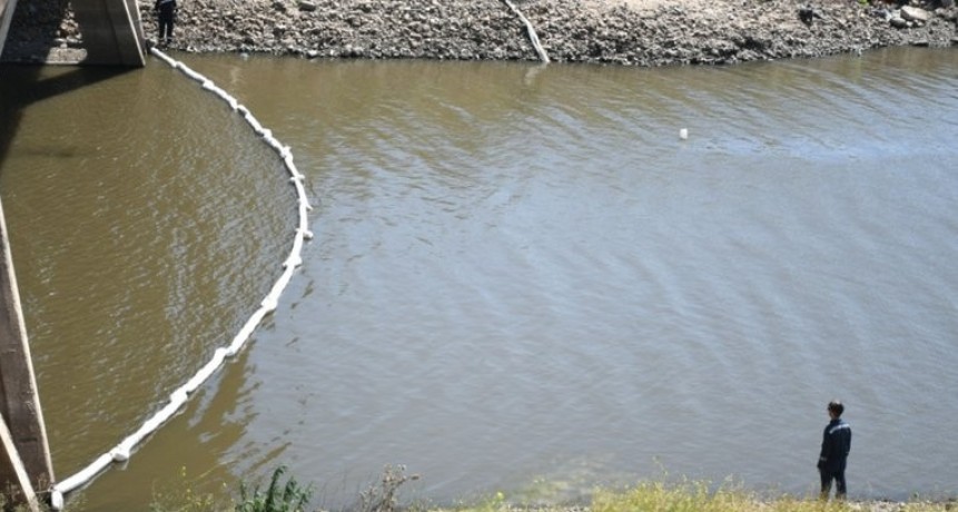 Retomaron la b&uacute;squeda del conductor que cay&oacute; con su camioneta al dique Paso de las Piedras