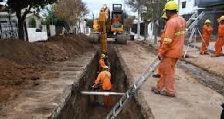 Avanza la Reparación del Sistema Cloacal en Coronel Rosales: Obras Clave para Aliviar los Desbordes Históricos