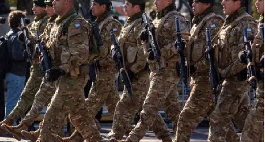 El Gobierno aumentó los salarios de las Fuerzas Armadas y de la Policía de Establecimientos Navales