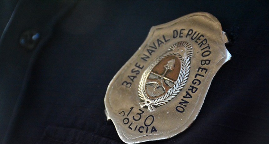 Ingreso a la Polic&iacute;a de Establecimientos Navales