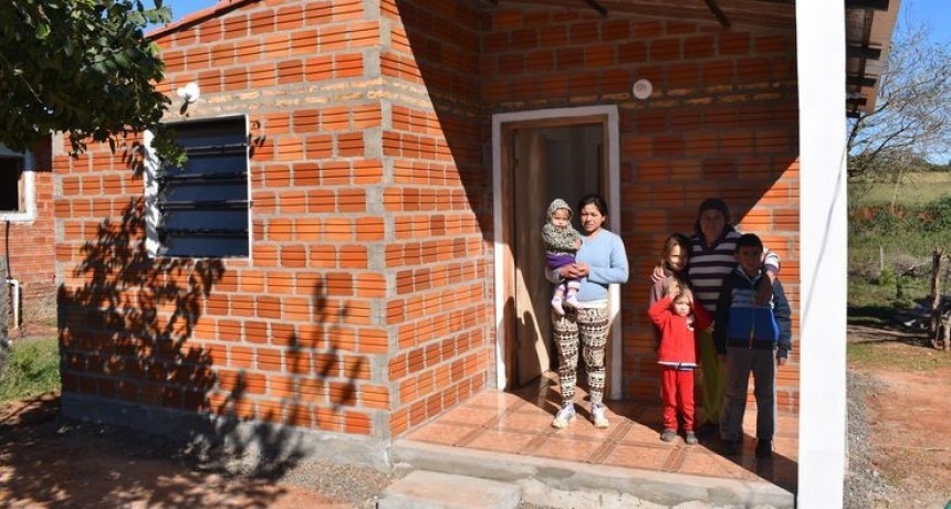 Mi Pieza: programa de contencion edilicia a mujeres en bios. populares