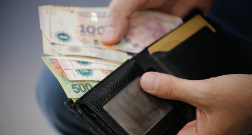 &iquest;Cu&aacute;ndo y cu&aacute;nto aumenta el Salario M&iacute;nimo Vital y M&oacute;vil?