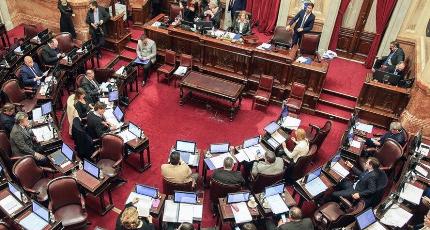 DNU de Milei: Uni&oacute;n por la Patria reclama sesionar en el Senado y tendr&iacute;a 60 votos para el rechazo