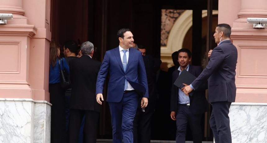 Milei le gir&oacute; un ATN de 1000 millones al correntino Vald&eacute;s, que pag&oacute; la transmisi&oacute;n televisiva del carnaval de Corrientes