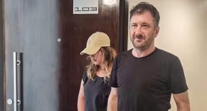 EL ESC&Aacute;NDALO KUEIDER GOLPEA AL GOBIERNO