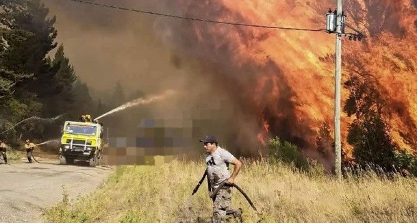 El fuego avanza en R&iacute;o Negro y Chubut
