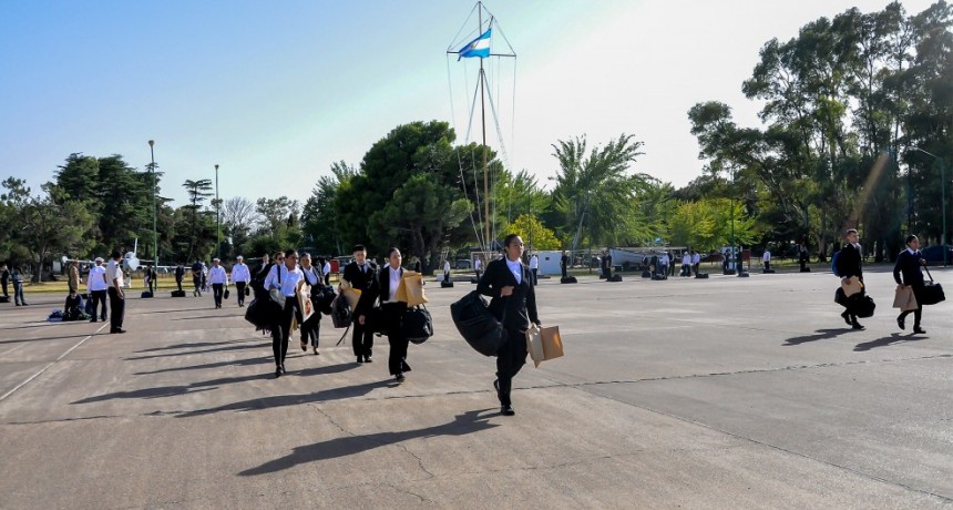 Varios Centenares de aspirantes llegaron a la ESSA