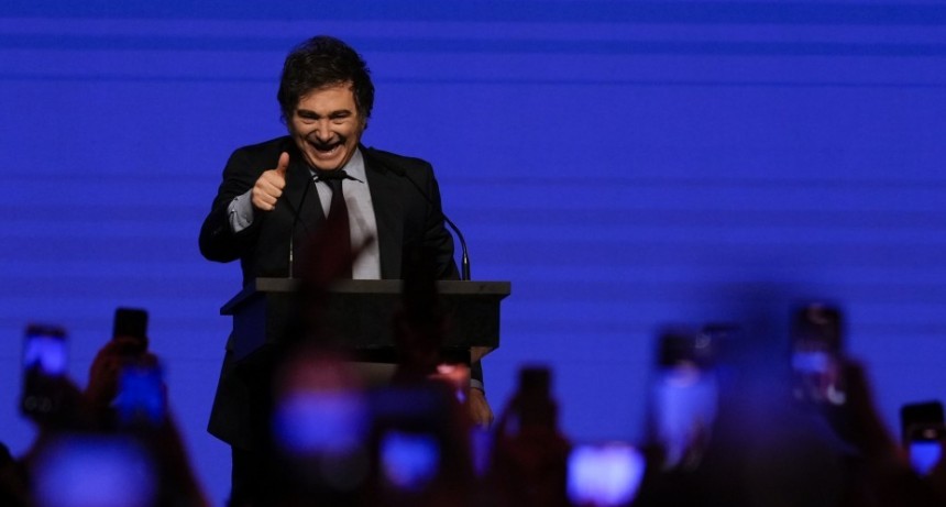 Milei lanz&oacute; una cripto sospechada de fraude y se expone a una denuncia por estafa