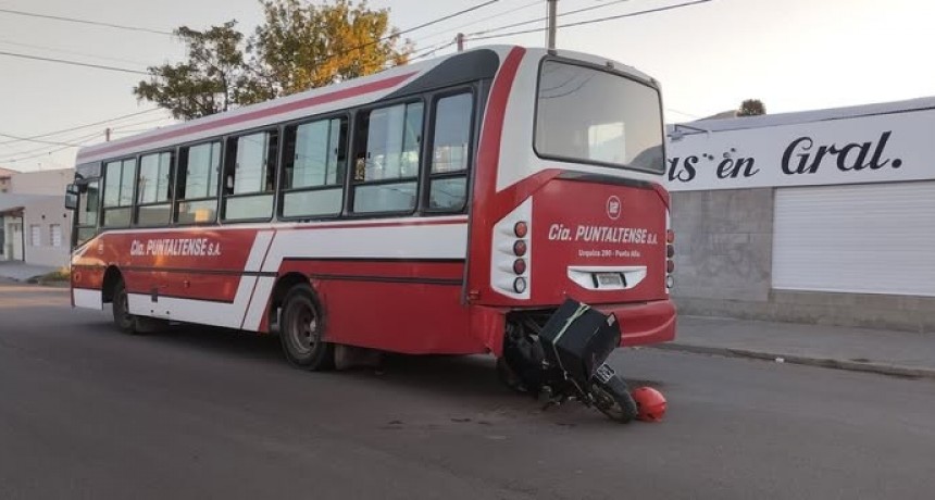 Accidente de transito entre colectivo y una moto
