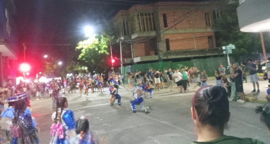 La Rivadavia volvi&oacute; a latir al ritmo del carnaval