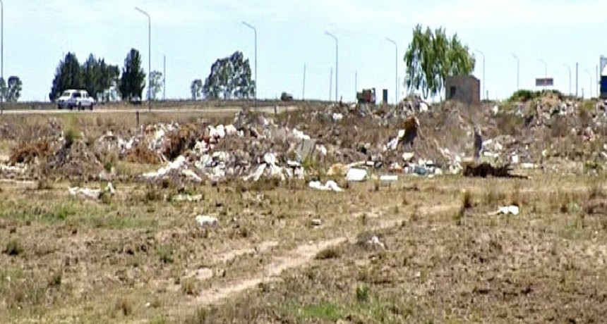 Dos nenes encontraron un artefacto explosivo en un bald&iacute;o y resultaron heridos