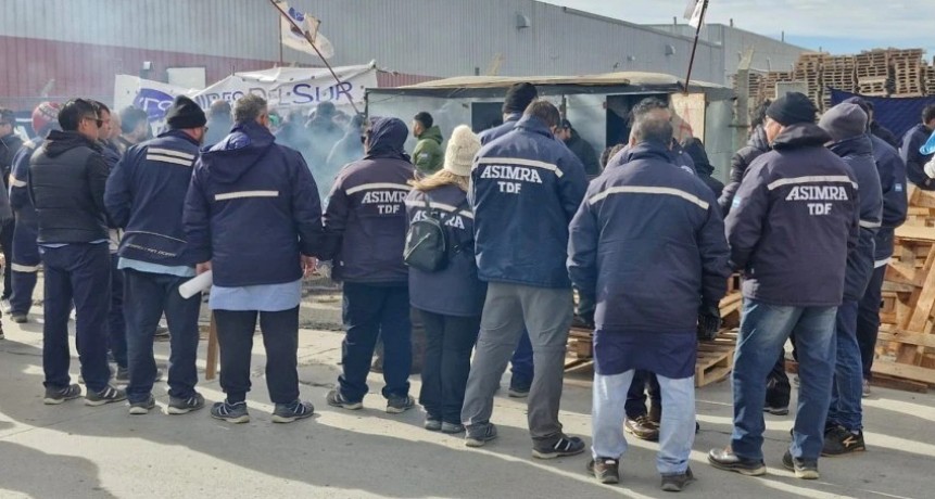 La toma de una f&aacute;brica de aires acondicionados anticipa una crisis industrial en Tierra del Fuego