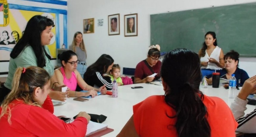 Comenzaron las clases del plan FINES con perspectiva de g&eacute;nero.