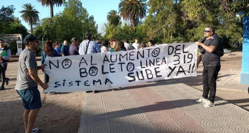 Nueva manifestacion en contra del aumento de la 319