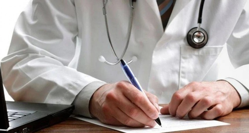 Prepagas anuncian nuevo aumento para abril y suben m&aacute;s de 100% en la era Milei