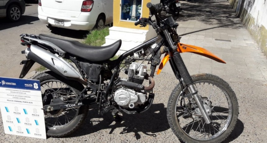 Polic&iacute;a hallo moto veh&iacute;culo con pedido de secuestro