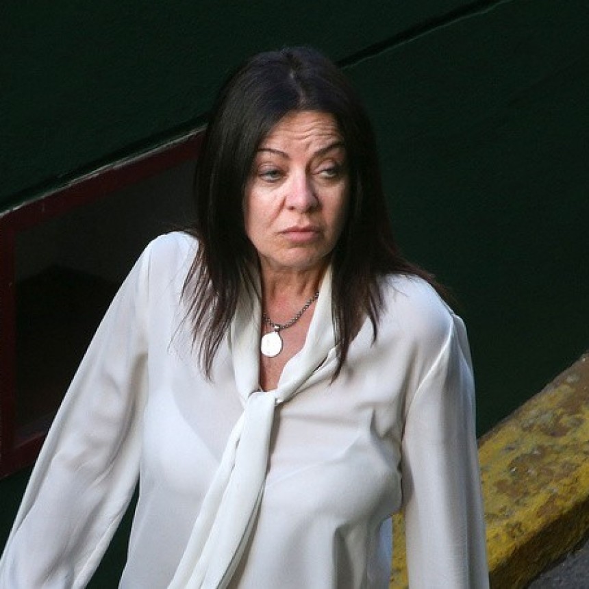 Pettovello suma otra denuncia: encontraron &uacute;tiles escolares y comida "por pudrirse"