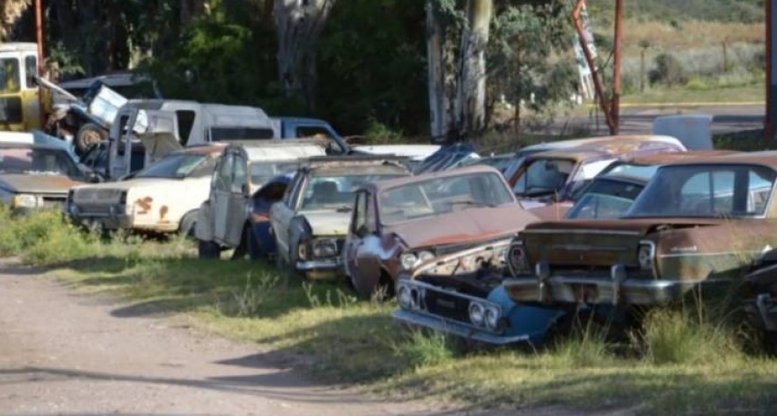 Piden que el Municipio aplique la ordenanza de venta de chatarra de los corralones