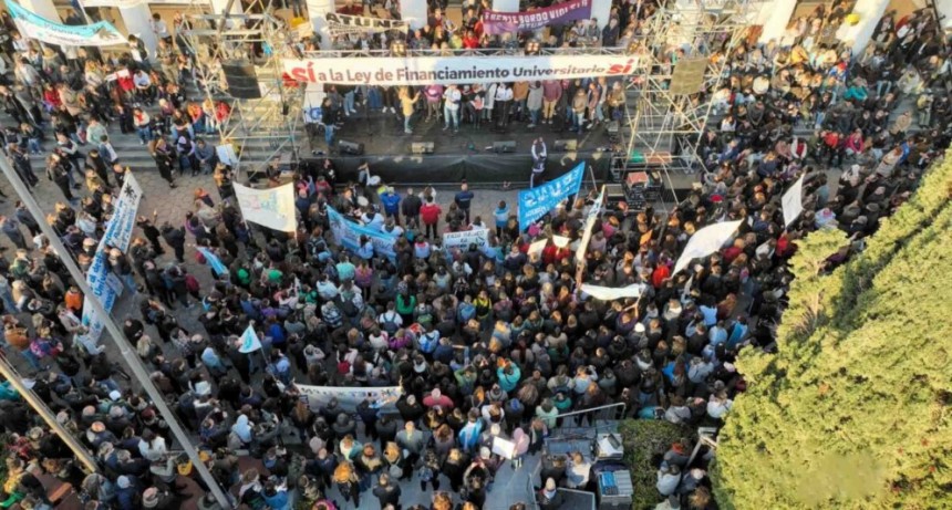 Universidades p&uacute;blicas anuncian un paro de 48 por bajos salarios y desfinanciamiento